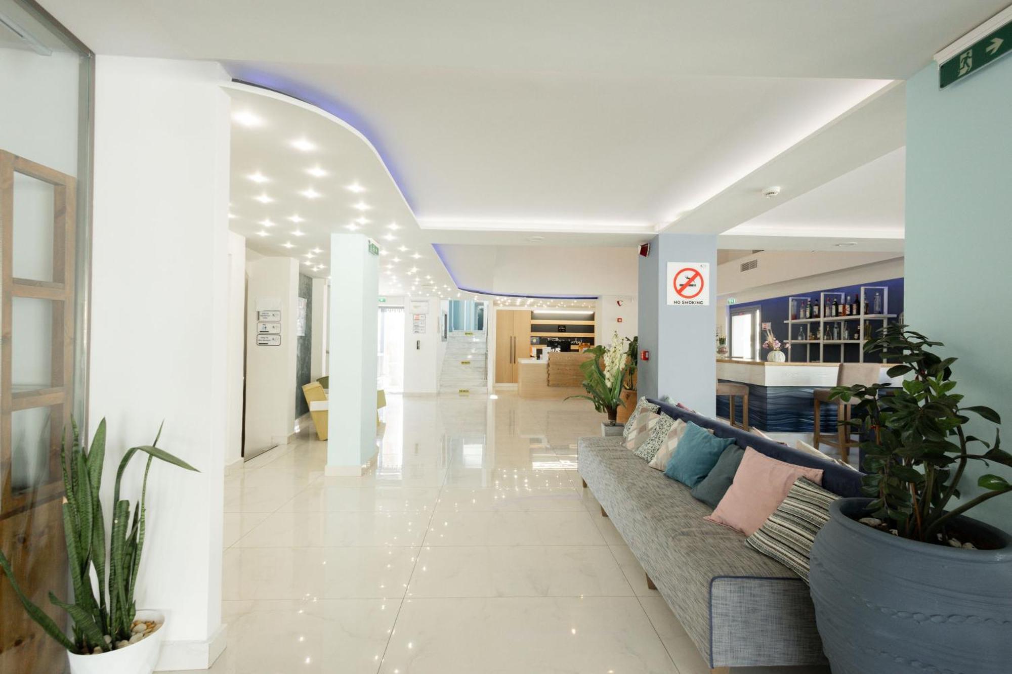 Pollis Hotel 헐소니소스 외부 사진