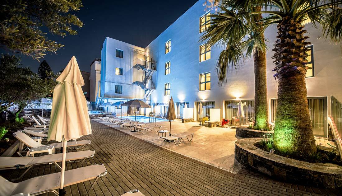 Pollis Hotel 헐소니소스 외부 사진